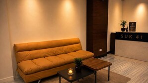 Lobby sitting area - Suk41 (Bangkok)
