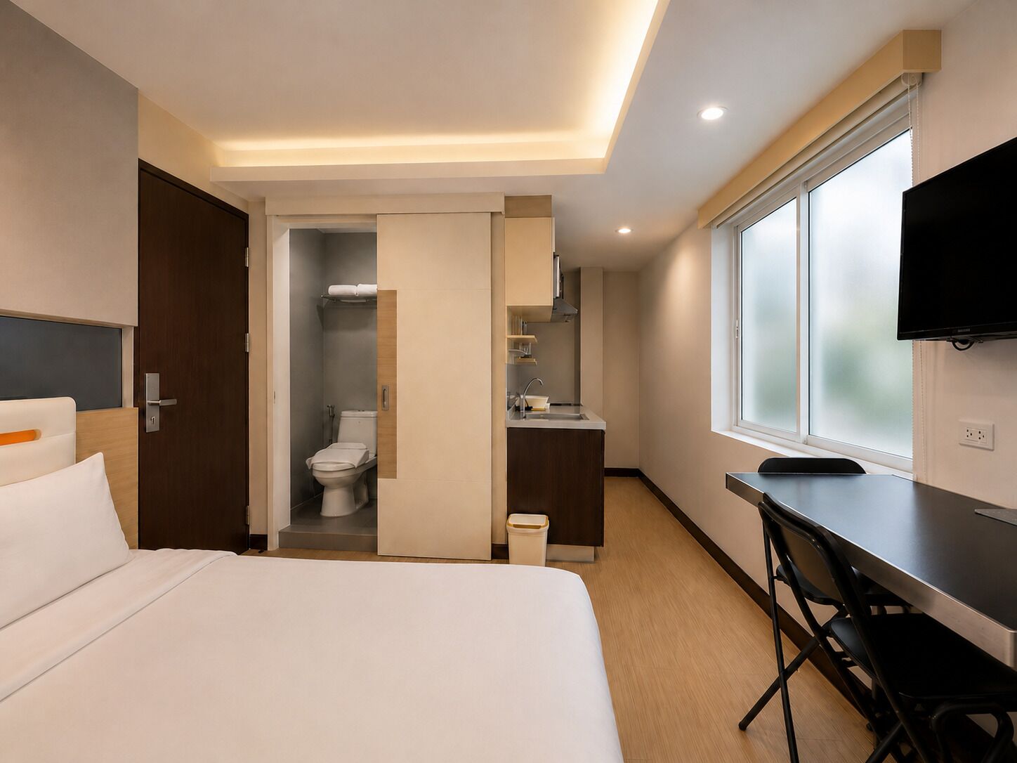 Comfort Double Room, City View | In-room safe, desk, free WiFi