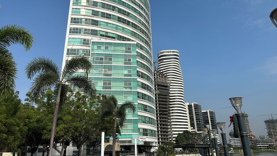 Edificio River Front 1 by Host Ecuador