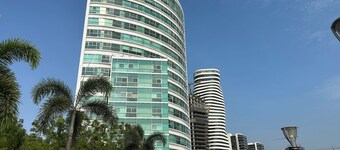 Edificio River Front 1 by Host Ecuador