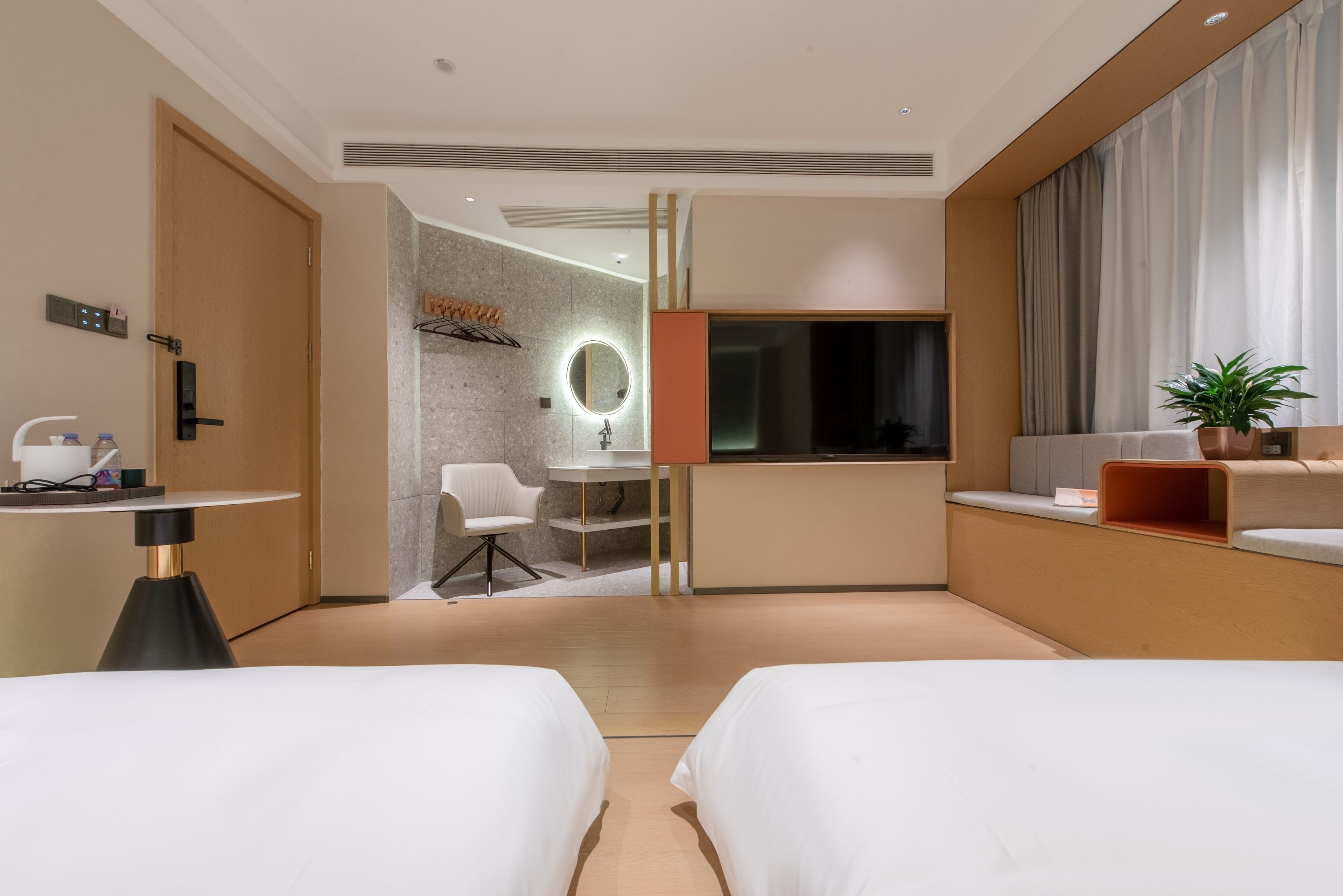 Zweibettzimmer im japanischen Stil, Stadtblick | Schreibtisch, laptopgeeigneter Arbeitsplatz, Verdunkelungsvorhänge