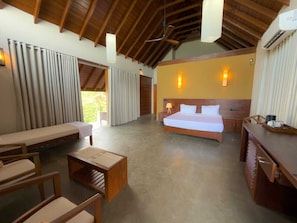 Family Suite, River View - Moonstone herbal villa (Balapitiya)