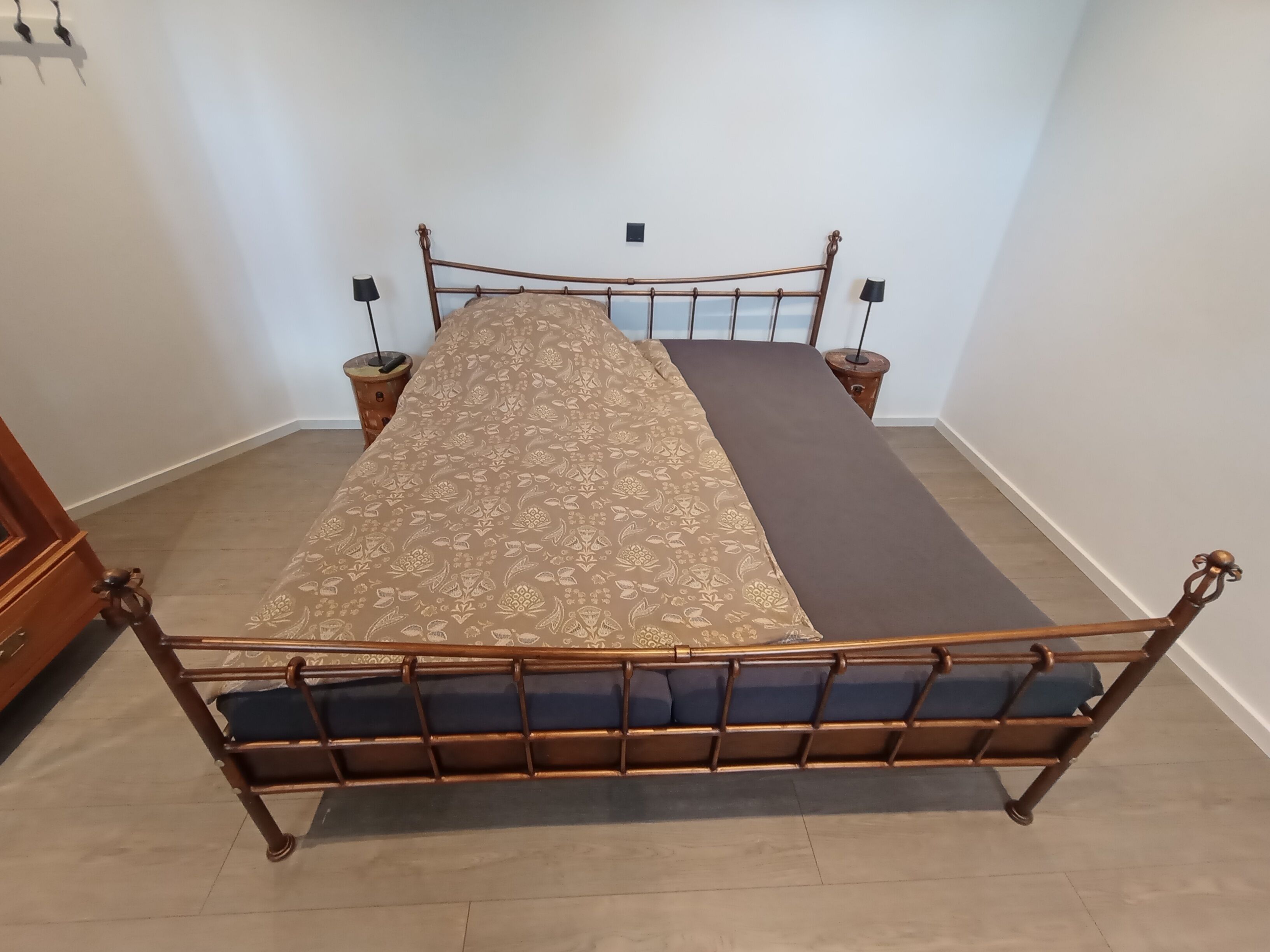 2 habitaciones, acceso a internet y ropa de cama 