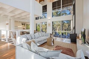 TV, fireplace - Maisie's by Holiday Management Co. (Bega Valley)