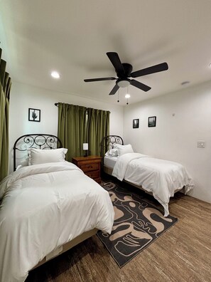 4 Schlafzimmer, Bügeleisen/Bügelbrett, WLAN, Bettwäsche