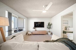 2 bedrooms, iron/ironing board, travel cot, WiFi - Coastal Rooftop Escape Mooloolaba - Walk to Beach (Mooloolaba Region)