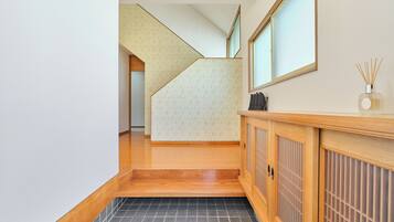 Deluxe Condo, City View | Interior