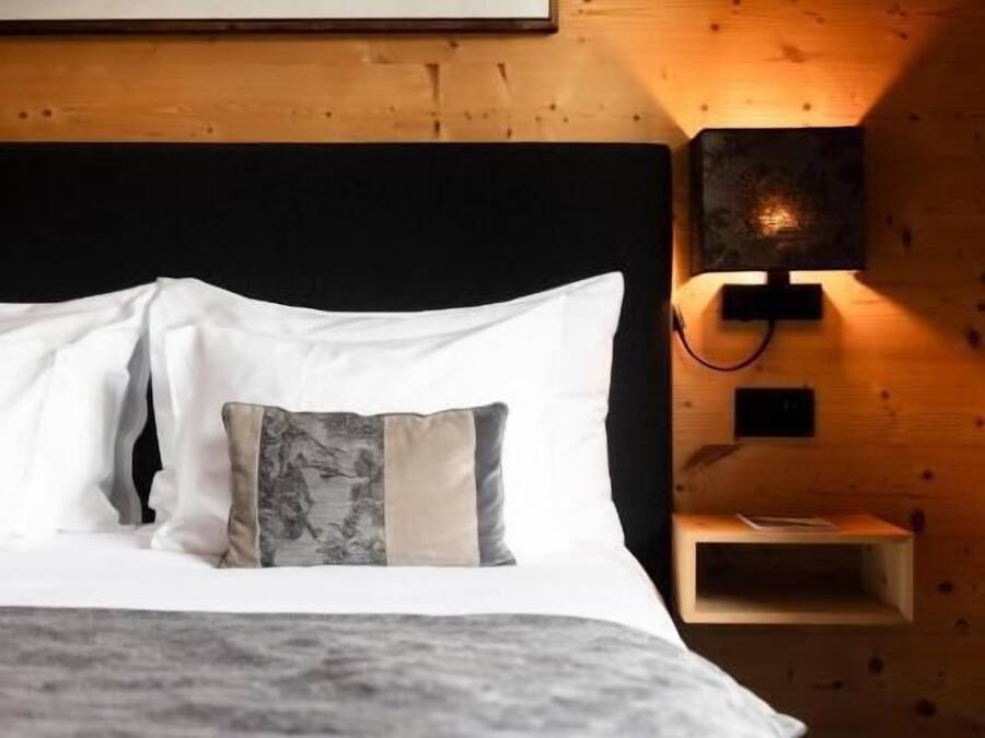 Kamar Double, pemandangan gunung | Brankas, meja kerja, kedap suara, dan Wi-Fi gratis