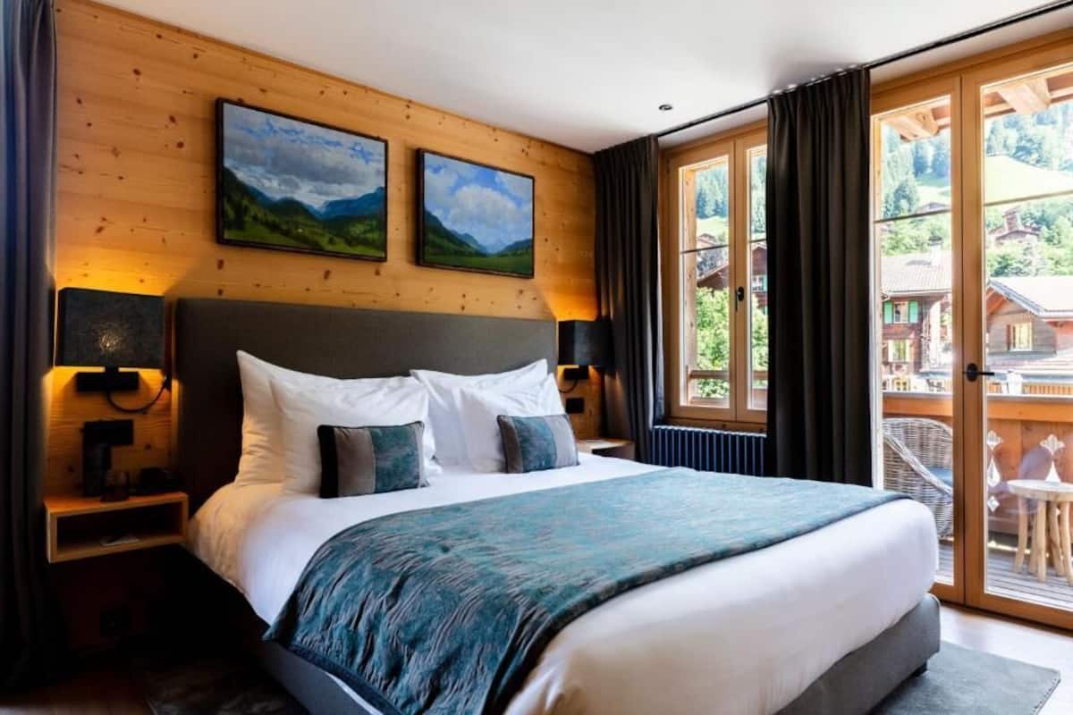 Habitación doble, vistas a la montaña | Caja fuerte, escritorio, sistema de insonorización y wifi gratis