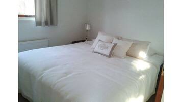 1 bedroom, individually furnished