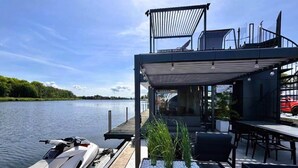Ảnh chưa phân loại, 5 trong số 18 ảnh, nút