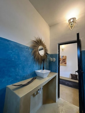 Towels - Coral Breeze House Cozy 1-Bedroom Near Jambiani Beach (Jambiani)