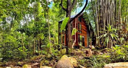 Baan Laan – Cozy House with Mezzanine, Garden & River