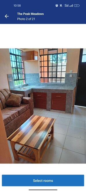 Comfort Single Room, Balcony, Garden View | Interior - Peak Meadows hotel (Nyeri County)