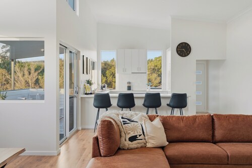Stylish Escape with Panoramic Hill Views-Sleeps 12