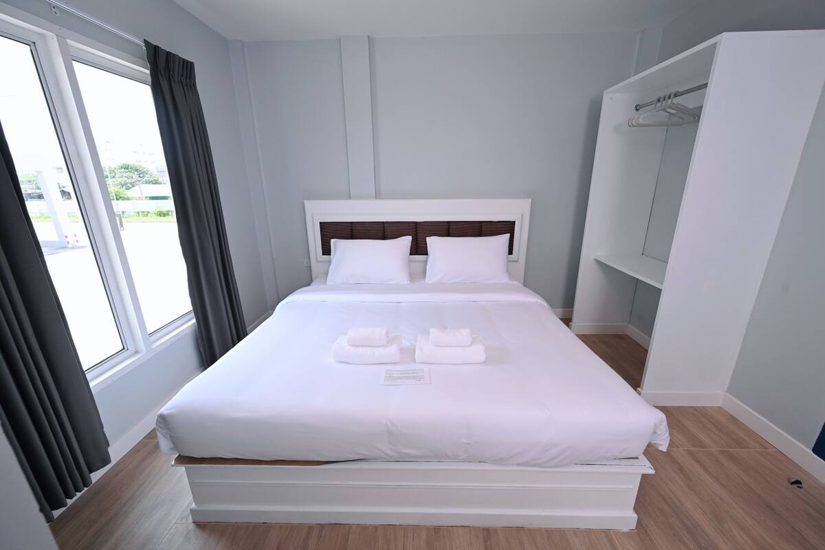 Superior Double Room | Blackout drapes, WiFi (free), bed sheets