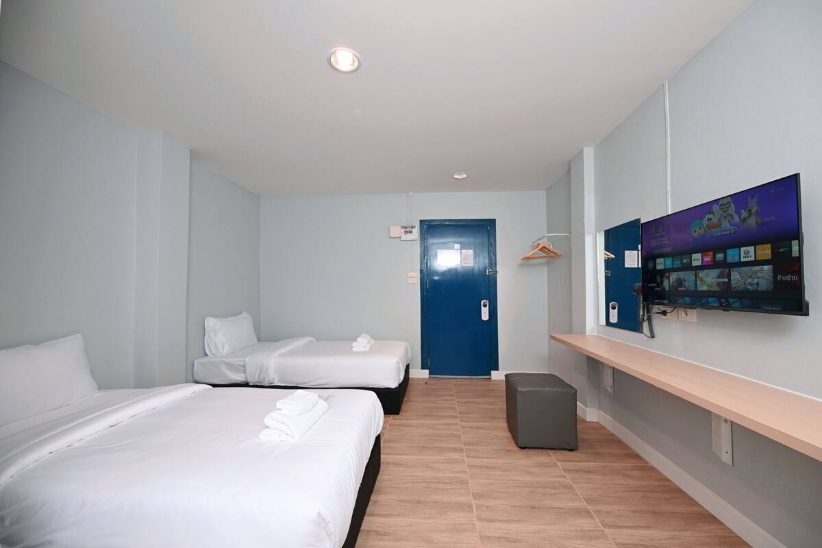 Standard Twin Room | Blackout drapes, WiFi (free), bed sheets