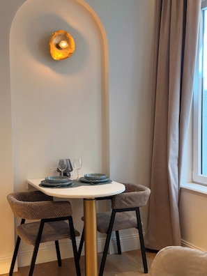 Dining - Vrbo Property (Dunkerque)
