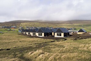 Exterior - The Lakehouse (Miðvágur)