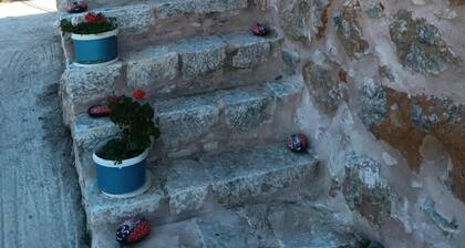Rinio's Stone House – Authentic Mani Experience with Sea Views
Built in 1896