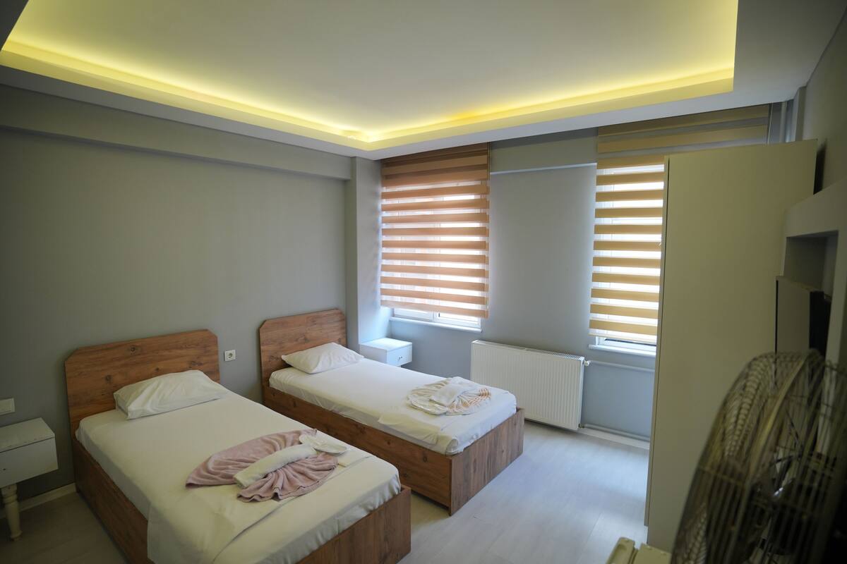 Classic Twin Room | Free WiFi