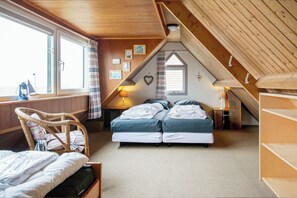 Room - Vrbo Property (Callantsoog)