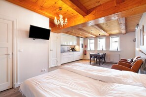 Room - Vrbo Property (Schagen)