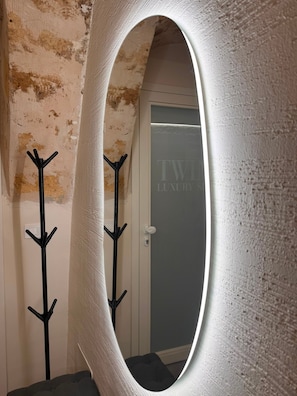 Interior - Holiday Home 'Twins Luxury Suite' with Wi-Fi and Air Conditioning (Barletta)