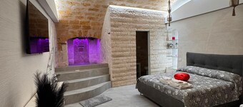 Holiday Home 'Twins Luxury Suite' with Wi-Fi and Air Conditioning