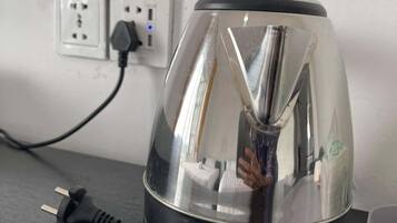 Kaffee und/oder Kaffeemaschine