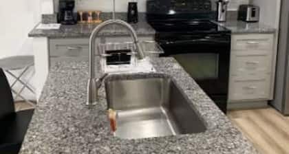 Delightful 2-bedroom townhome with AC in sunny Tucson