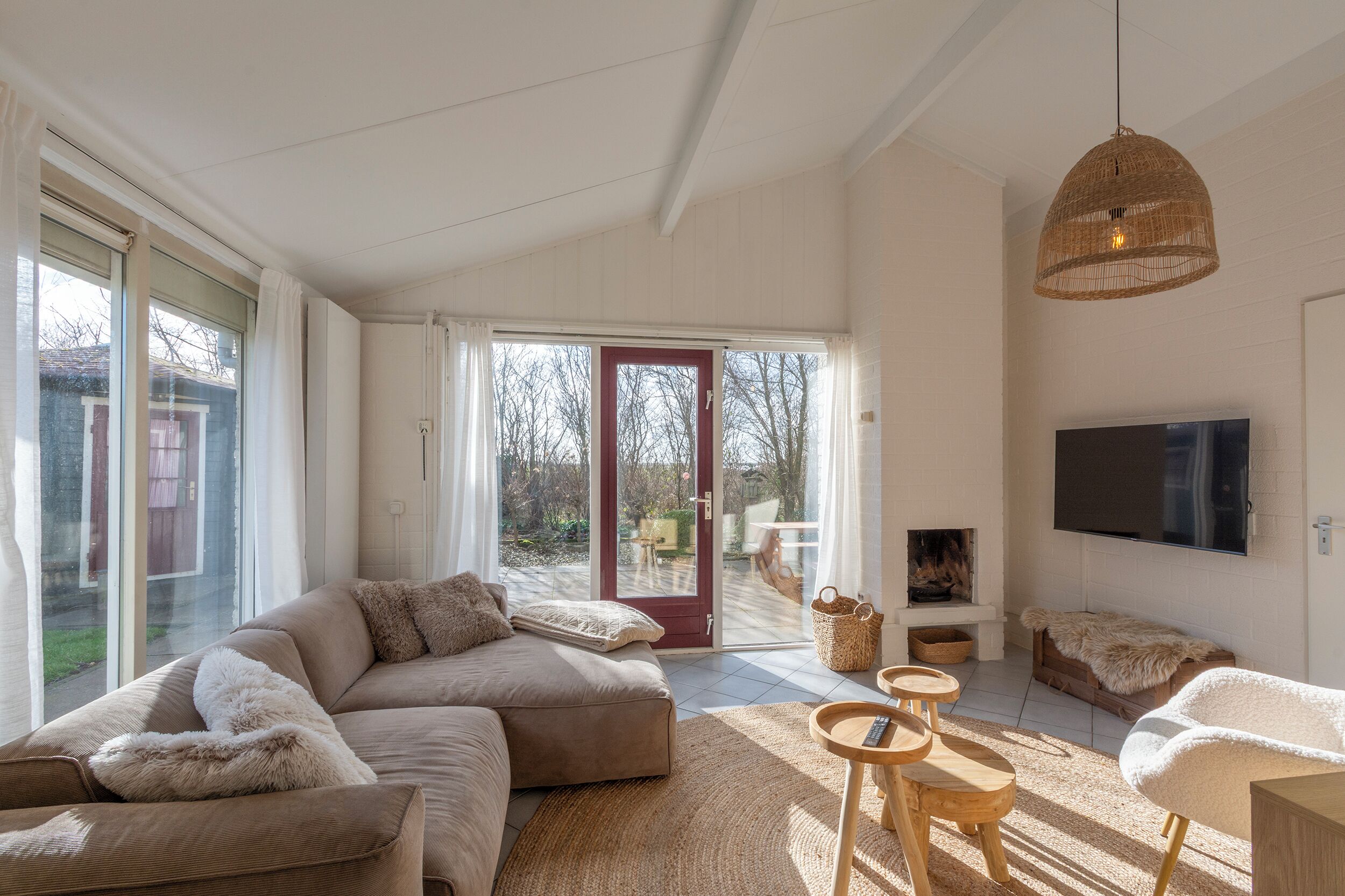 Fernseher, Kamin
