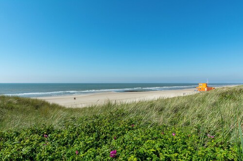 Schöne Ferienwohnung für maximal 2 Erwachsene und 2 Kinder. Sehr nah am Strand.