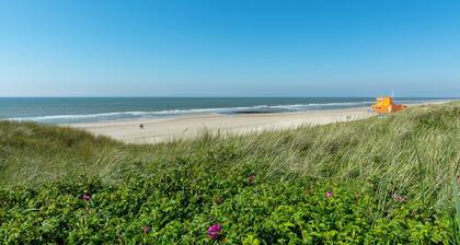 Schöne Ferienwohnung für maximal 2 Erwachsene und 2 Kinder. Sehr nah am Strand.