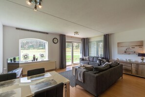 Living area - Vrbo Property (Julianadorp aan Zee)