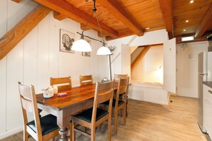 Dining - Vrbo Property (Schagen)