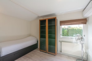 Room - Vrbo Property (Sint Maartenszee)
