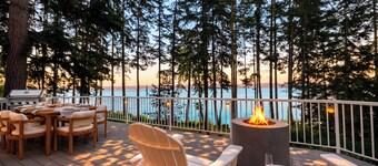 Hot Tub + Olympic Views + Game Room | Greenbank, Whidbey Island | Eagles Bluff
