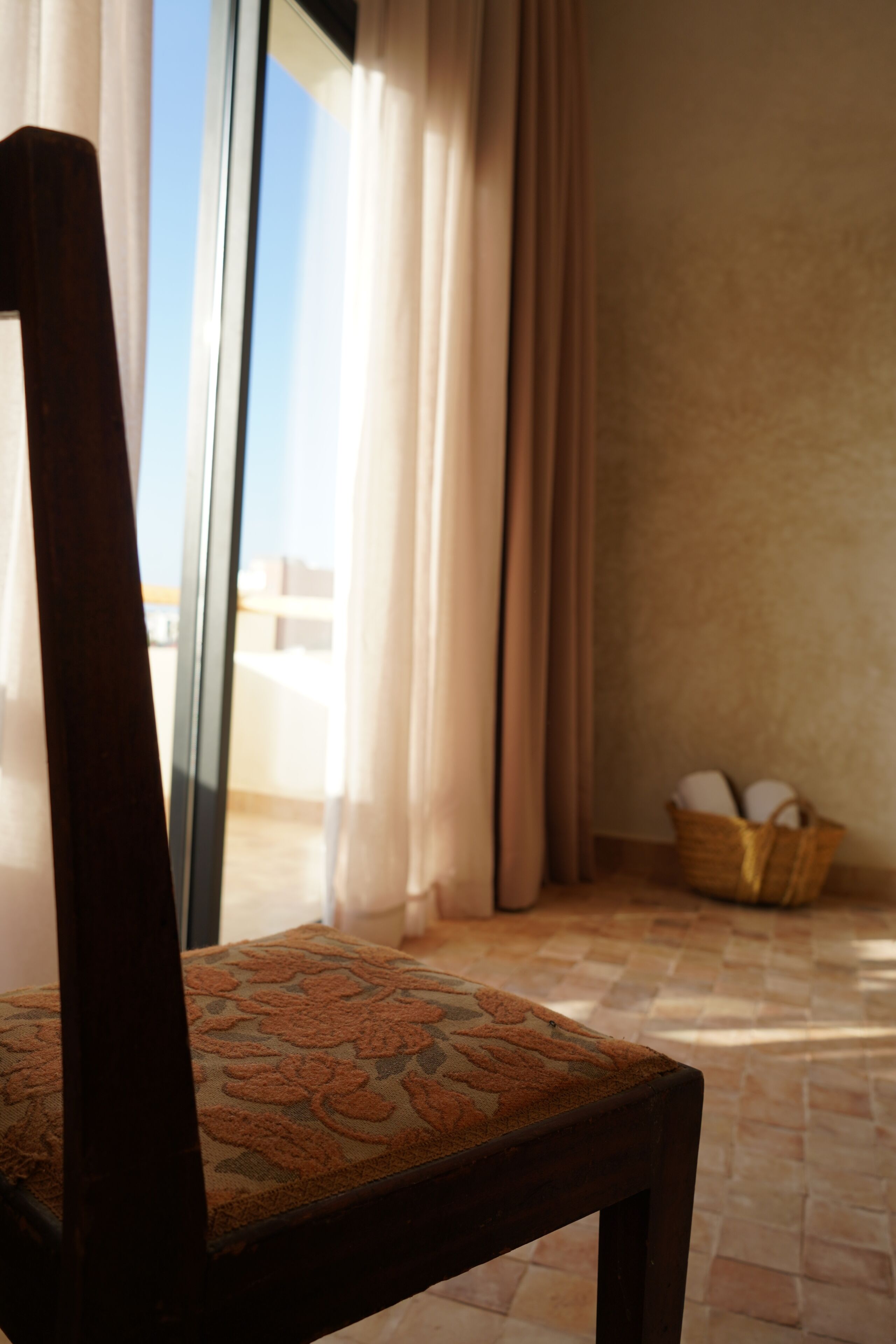 Deluxe Triple Room, Beach View | Interior
