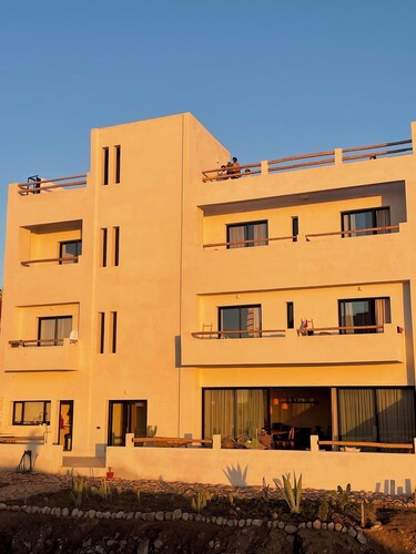 Loued Surf Lodge