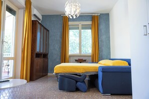 Iron/ironing board, internet, bed sheets - Vrbo Property (Roma)