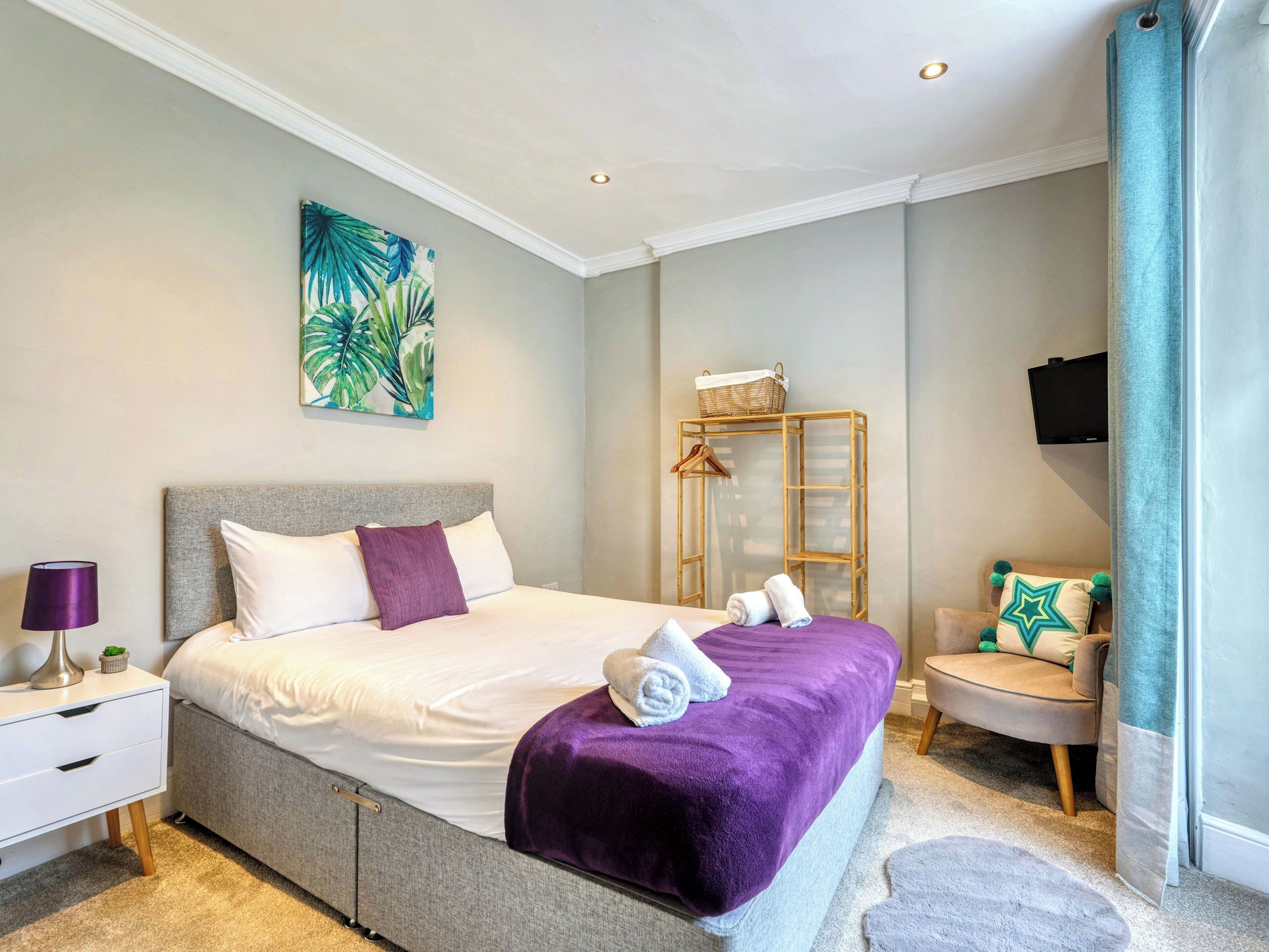 8 bedrooms, free WiFi