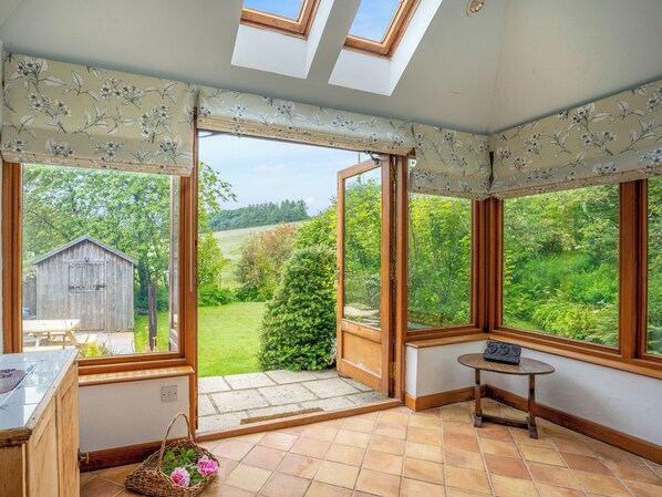 Interior - 3 bedroom accommodation in Edinburgh (Edinburgh)