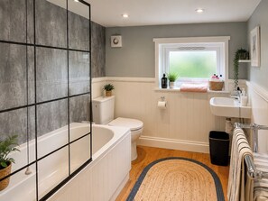Bathroom - 2 bedroom accommodation in Norwich (Norwich)