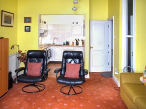 TV - 1 bedroom accommodation in Ilfracombe (Ilfracombe)