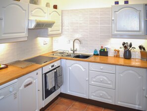 Private kitchen - 1 bedroom accommodation in Ilfracombe (Ilfracombe)