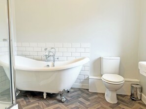 Towels - 2 bedroom accommodation in Leaderfoot (Selkirk)