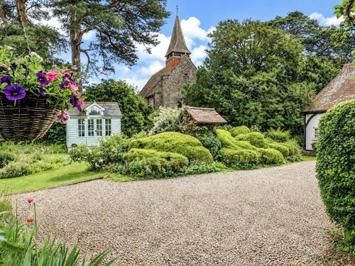 2 bedroom accommodation in Bignor