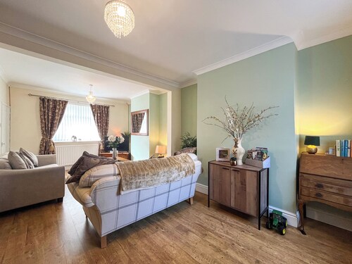 2 bedroom accommodation in Skelton, near Saltburn