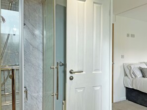 Towels - The Estuary Lodge - UK52152 (Staynall, near Poulton-le-Fylde)
